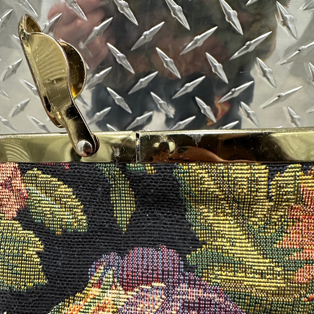 Tapestry Purse - Picture 8 of 8